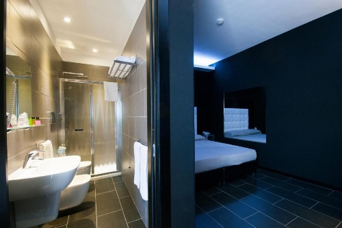 Fly Boutique Hotel image 22
