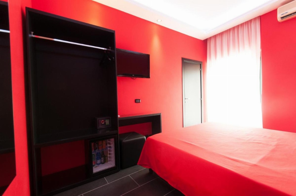 Fly Boutique Hotel Image 26