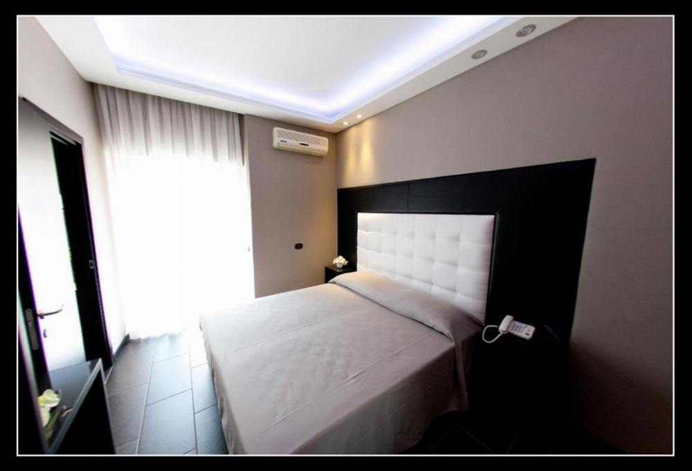 Fly Boutique Hotel Image 45