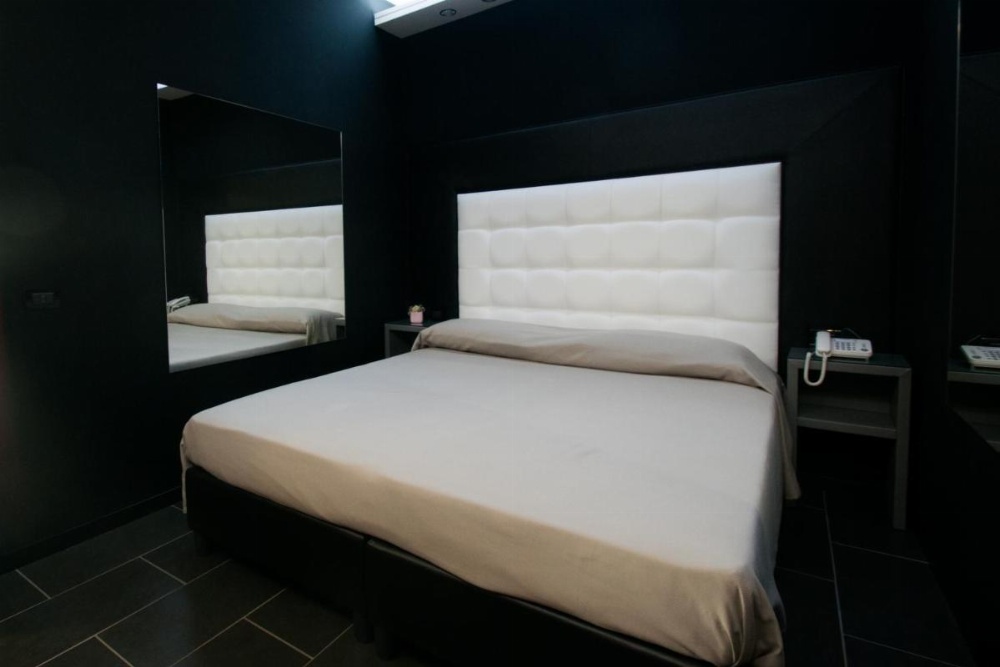 Fly Boutique Hotel Image 48